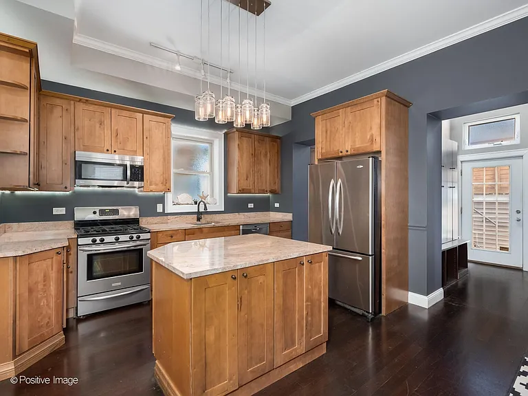 2120 W Race Ave — Photo 11