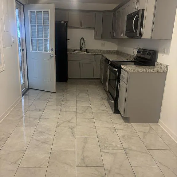 6050 Ellington Cv — Photo 13