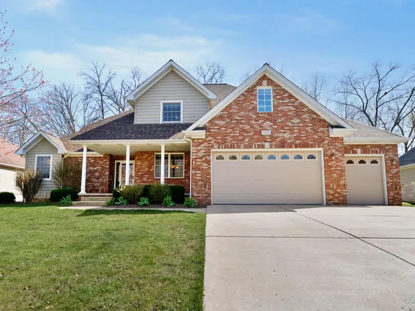 292 Hawick Dr, Valparaiso, IN 46385