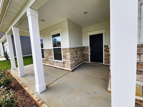 5th image of 2920 Eckersley Dr