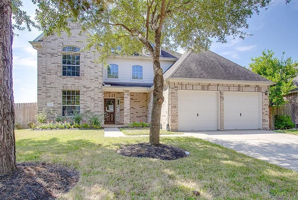 1st image of 7314 Wooded Lake Ln