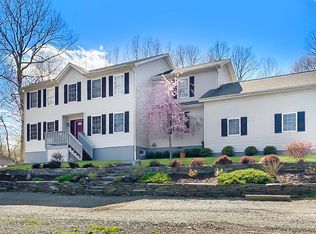157 Aspen Dr, Milford, PA 18337