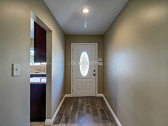 4th image of 5079 Stacey Ave