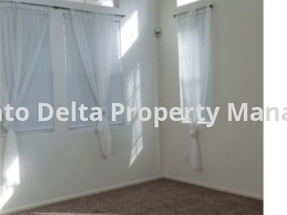 3rd image of 433 Coventry Ct