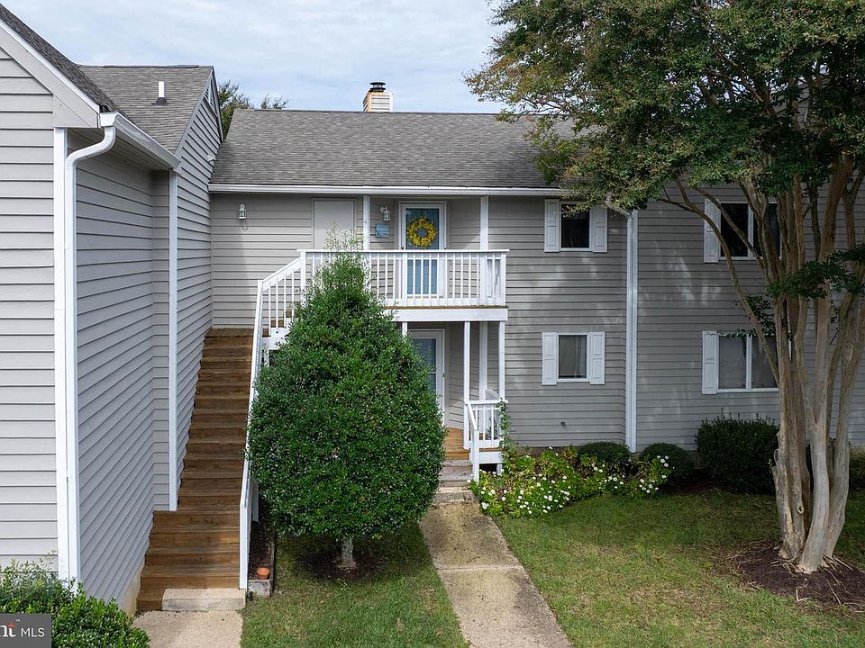 1st image of 33935 Middleton Cir Unit 4
