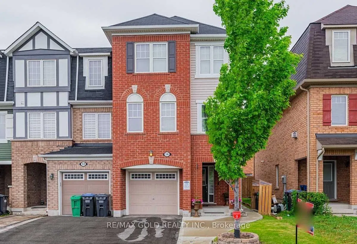4 bed, $3,000 — Photo 1