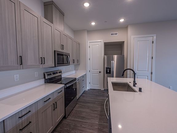 4th image of 2020 E 12th St
