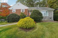 Pamela Ln-S2910-001.jpg