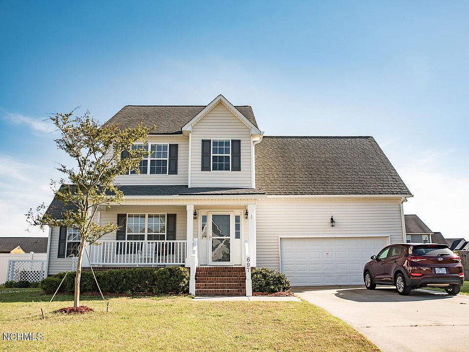 1st image of 697 Alexandria Ln