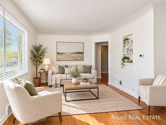 4th image of 2435 S Corona St