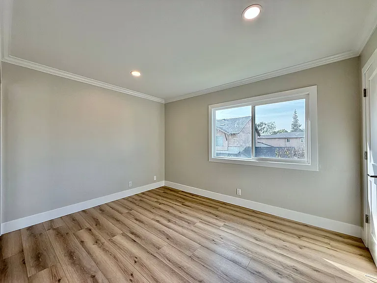 12902 Barranca Ln — Photo 17
