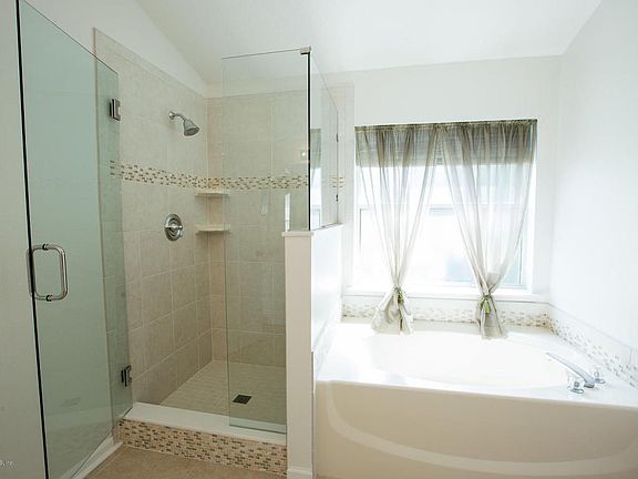 2nd image of 13080 Chets Creek Dr N