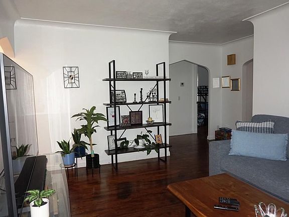 2nd image of 1306 Tiffany St