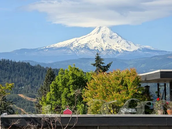 275 NE Tohomish St, White Salmon, WA 98672