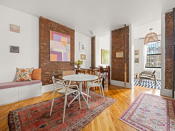 4th image of 86 S Oxford St APT 1R
