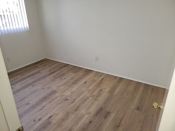 4th image of 1309 Amethyst St APT B