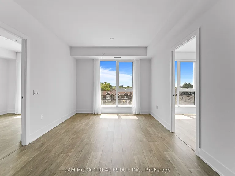 858 Dupont St #304 — Photo 19