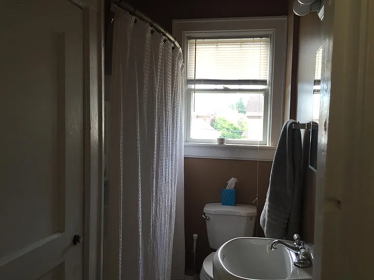 640 Day Ave SW #3 — Photo 10