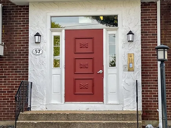 57 Will Dr Unit 168, Canton, MA 02021