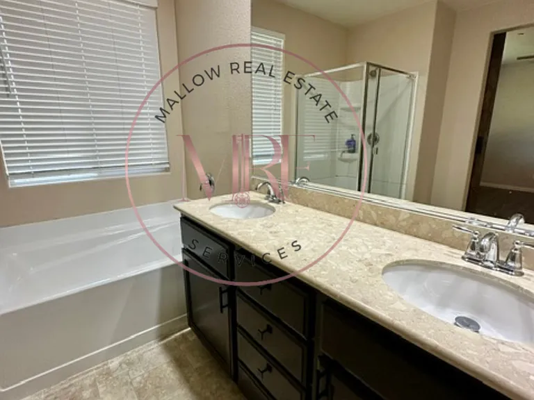 2465 Aberdeen Ct — Photo 10