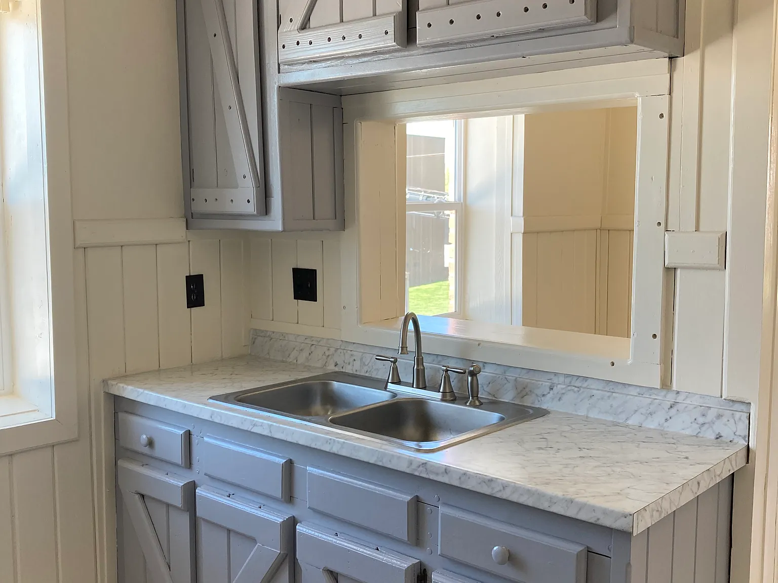 18 N Main St — Photo 3