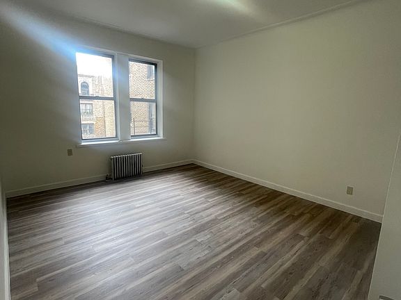 4th image of 659 W 162nd St APT 55