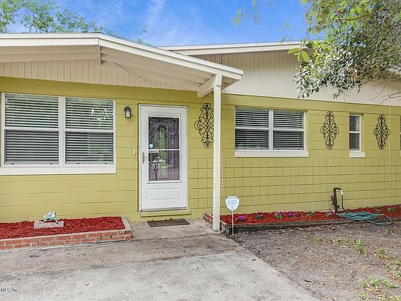 2nd image of 3623 Macgregor Dr