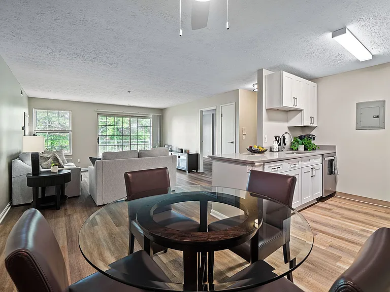Cherry Tree Village Apartments — Photo 250