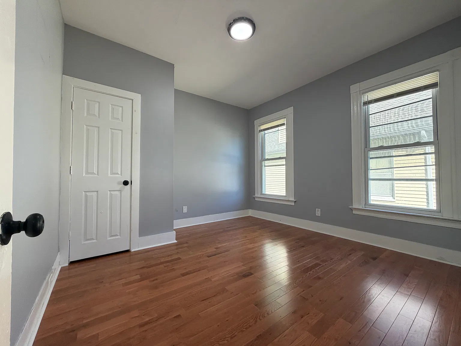 3 bed, 1200 sqft, $1,895 — Photo 4