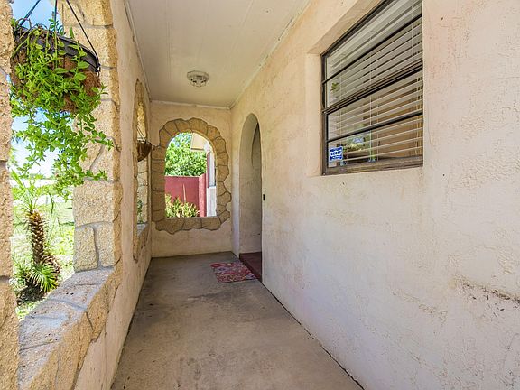5th image of 66 Comares Ave