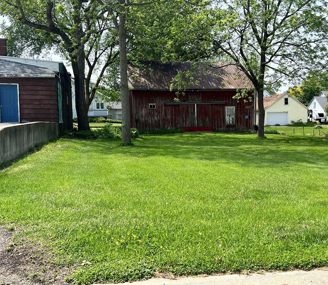 104 N Wesley Ave, Mount Morris, IL 61054 Zillow