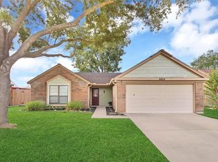 9904 Brookview Dr, La Porte, TX 77571