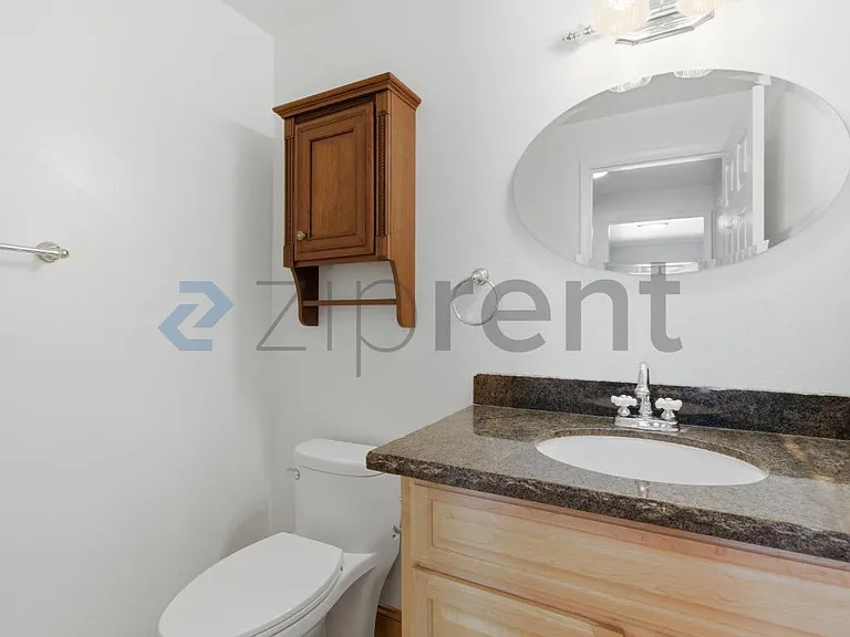 1696 London Cir — Photo 13