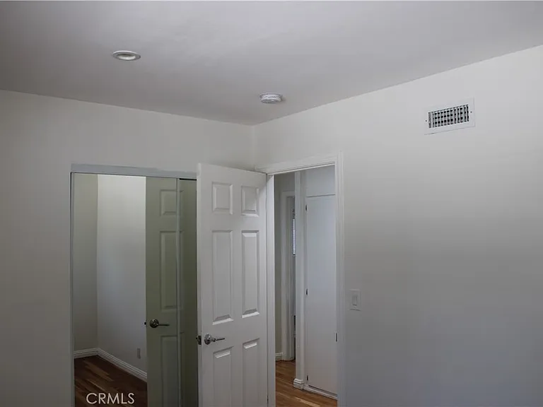 5192 Robinwood Dr — Photo 13