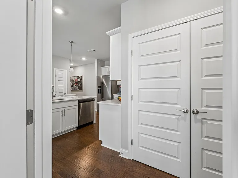 1801 Shadow Green Dr #304 — Photo 17