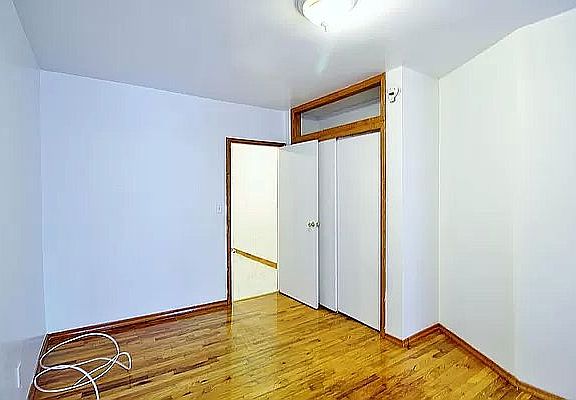5th image of 334 W 37th St APT 3B
