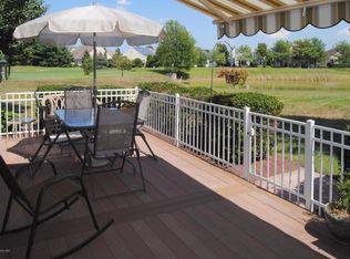 4 Fontainebleau Ct, Manchester, NJ