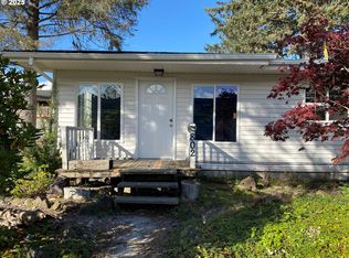 802 25th Ave, Seaside, OR 97138