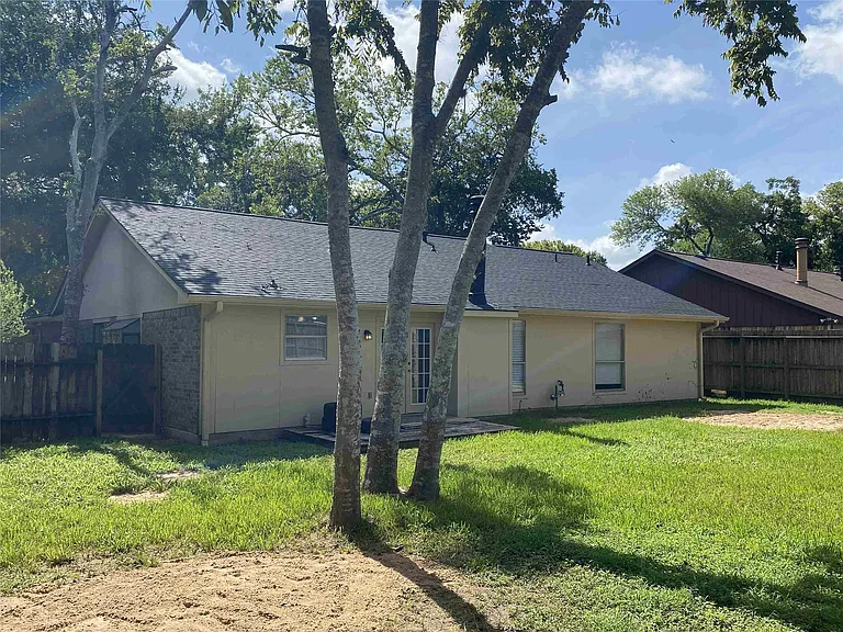 623 Old Colony Dr — Photo 17