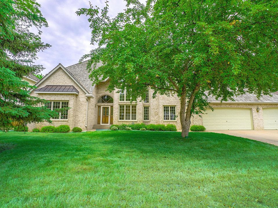 179 Red Oaks Dr, Vadnais Heights, MN 55127 Zillow
