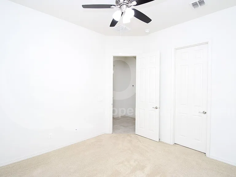 1863 E Canyon Way — Photo 16