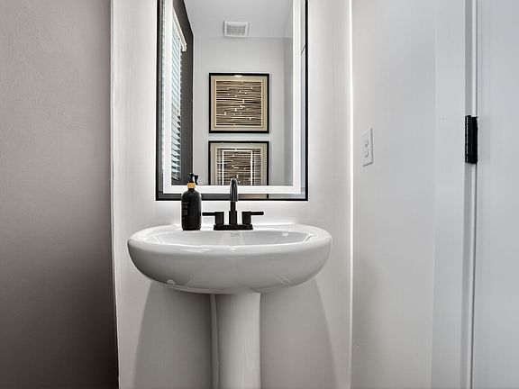 2nd image of 3102 Marbella Cir #3102