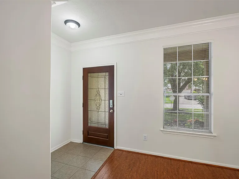 11515 Timberly Park Ln — Photo 3
