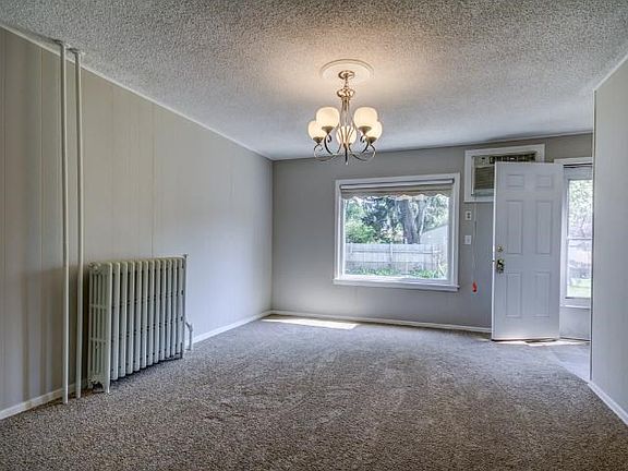 3rd image of 1172 Idaho Ave W