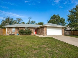 2205 Canyon Cir, Bonham, TX 75418
