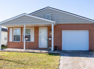 9 Panama Ct, Toms River, NJ