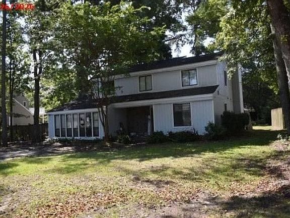 3rd image of 214 Tartan Rd