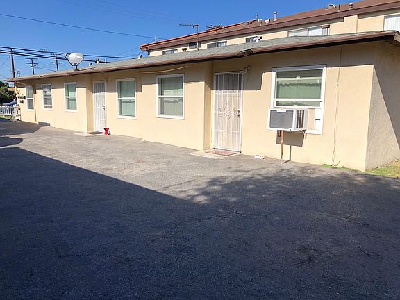 3rd image of 16806 S Denker Ave