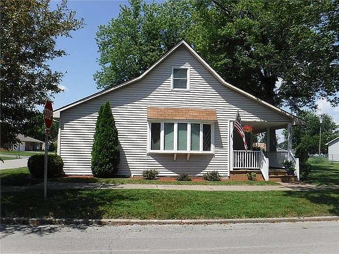 1st image of 1300 N F St