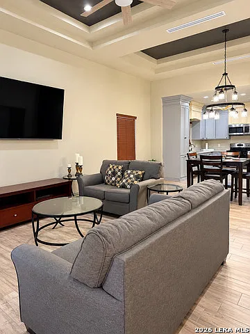 3 bed, 2.0 bath, 1564 sqft, $2,000 — Photo 4